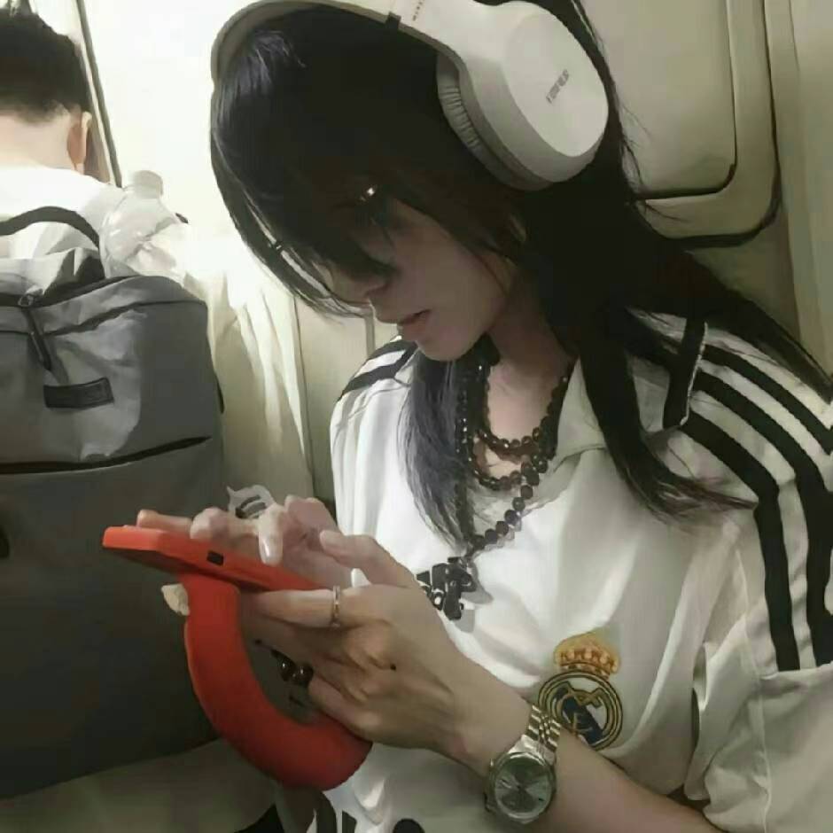 冶梓萱