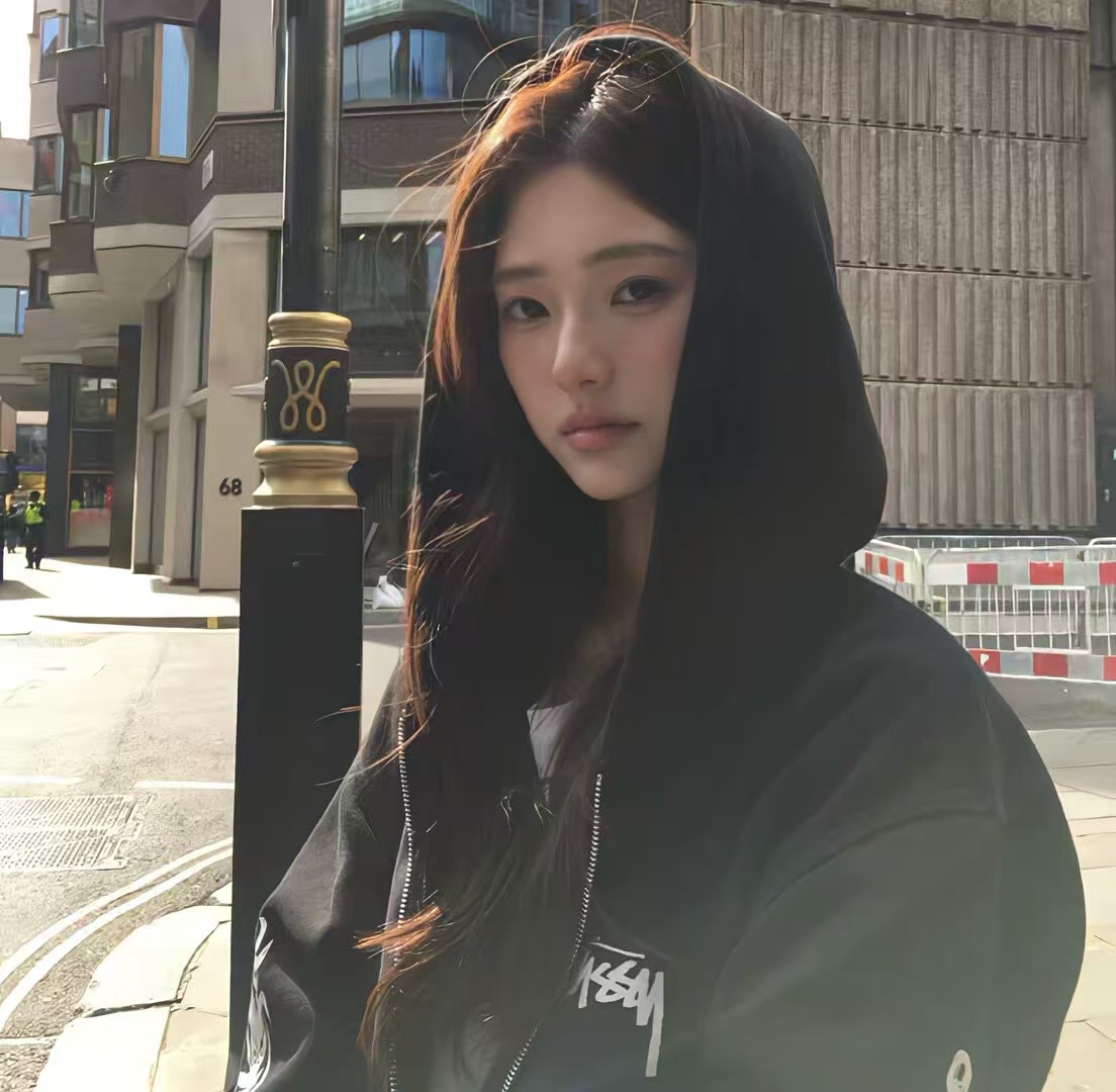 April.韫